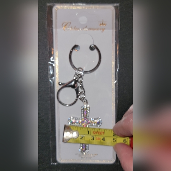Cross Keychain - Picture 4 of 4